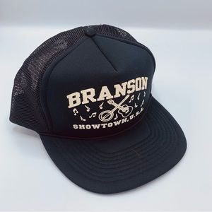 Vintage Branson Missouri Showtown U.S.A. Mesh Snapback Trucker Hat Gold Medal